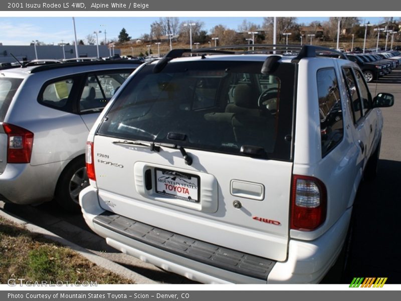 Alpine White / Beige 2001 Isuzu Rodeo LS 4WD