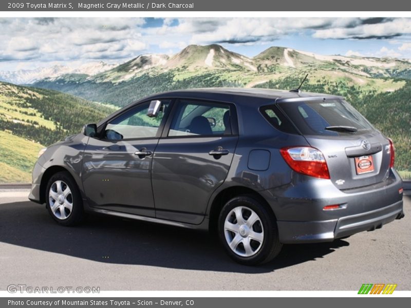 Magnetic Gray Metallic / Dark Charcoal 2009 Toyota Matrix S