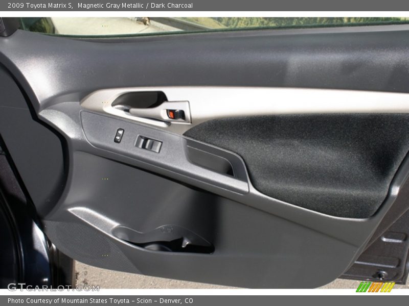 Magnetic Gray Metallic / Dark Charcoal 2009 Toyota Matrix S