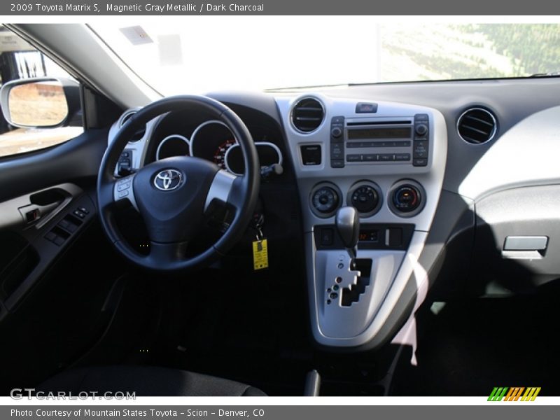 Magnetic Gray Metallic / Dark Charcoal 2009 Toyota Matrix S