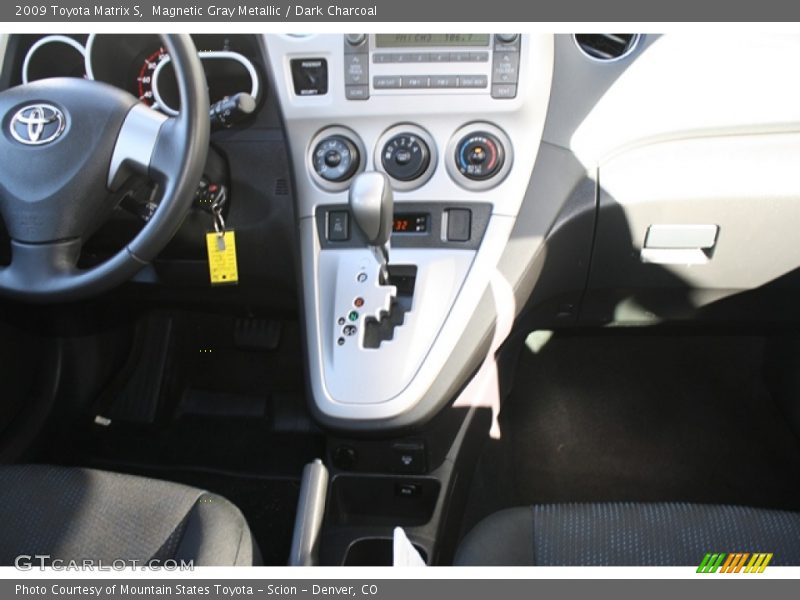 Magnetic Gray Metallic / Dark Charcoal 2009 Toyota Matrix S