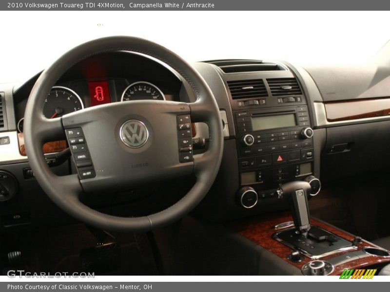 Campanella White / Anthracite 2010 Volkswagen Touareg TDI 4XMotion