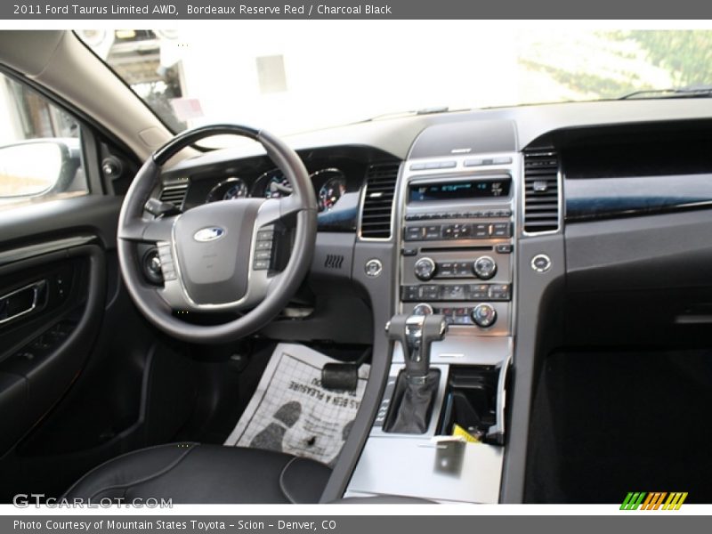 Dashboard of 2011 Taurus Limited AWD