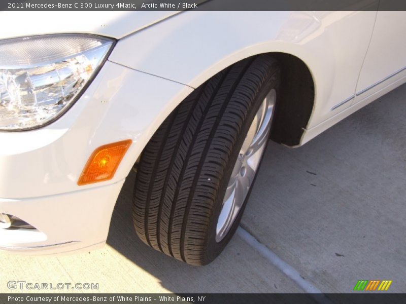Arctic White / Black 2011 Mercedes-Benz C 300 Luxury 4Matic