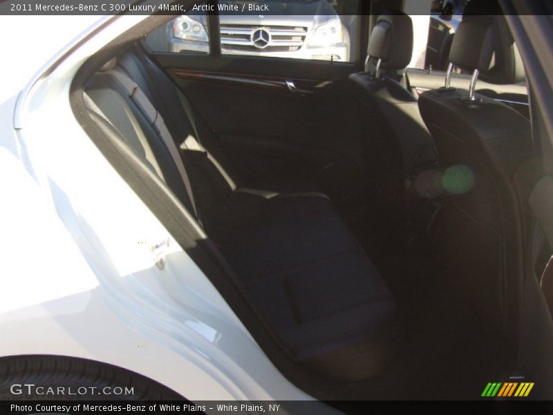 Arctic White / Black 2011 Mercedes-Benz C 300 Luxury 4Matic