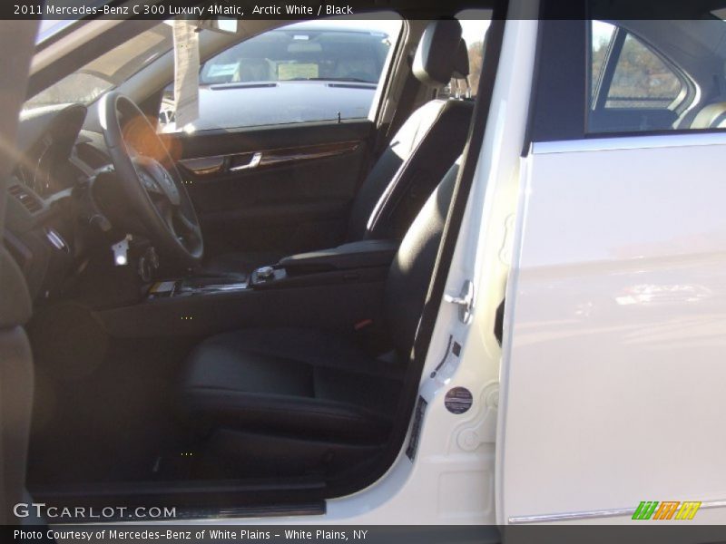 Arctic White / Black 2011 Mercedes-Benz C 300 Luxury 4Matic