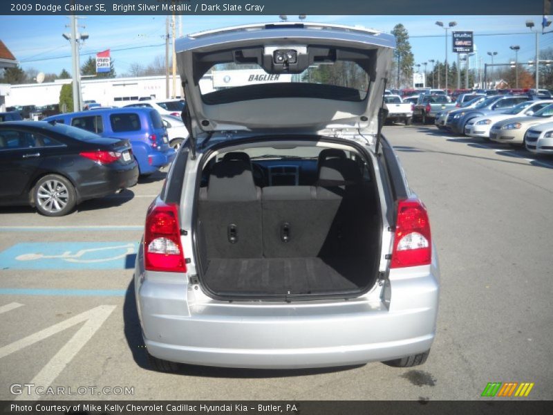 Bright Silver Metallic / Dark Slate Gray 2009 Dodge Caliber SE