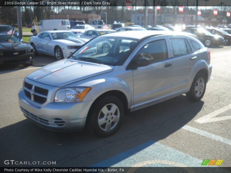 Bright Silver Metallic / Dark Slate Gray 2009 Dodge Caliber SE