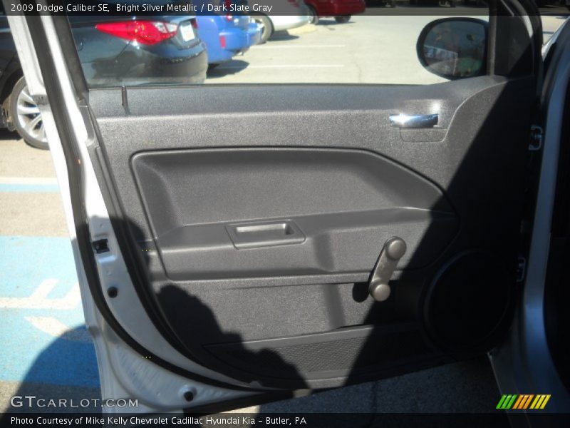 Bright Silver Metallic / Dark Slate Gray 2009 Dodge Caliber SE
