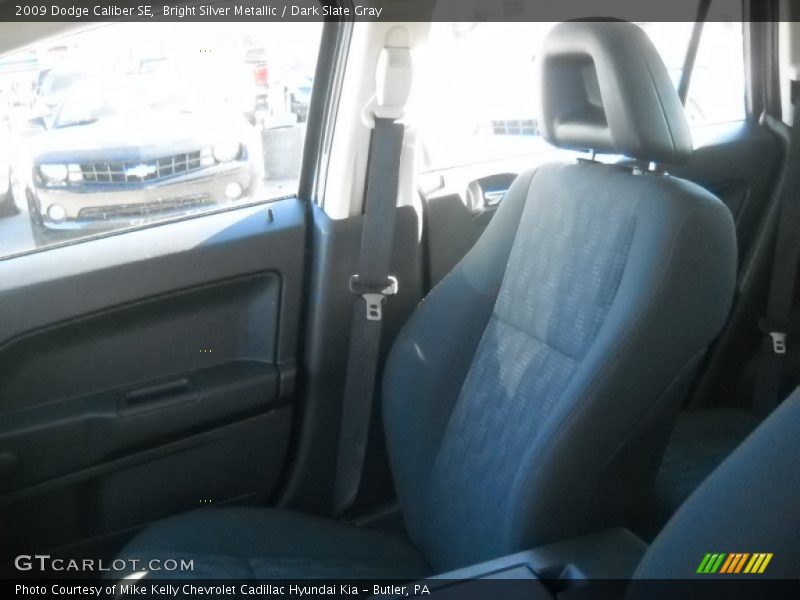 Bright Silver Metallic / Dark Slate Gray 2009 Dodge Caliber SE