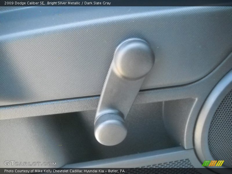 Bright Silver Metallic / Dark Slate Gray 2009 Dodge Caliber SE