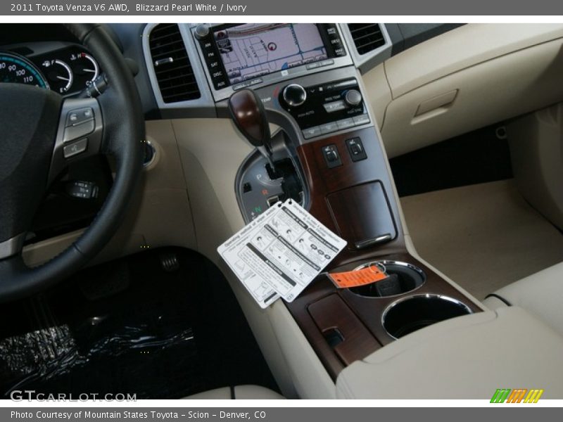 Blizzard Pearl White / Ivory 2011 Toyota Venza V6 AWD