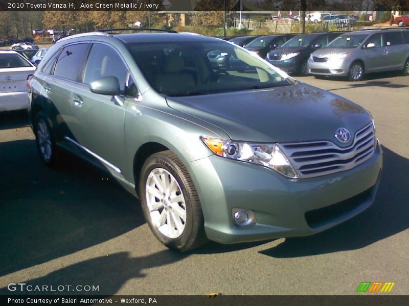Aloe Green Metallic / Ivory 2010 Toyota Venza I4