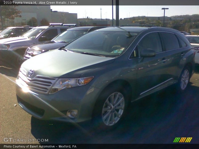 Aloe Green Metallic / Ivory 2010 Toyota Venza I4