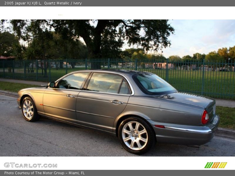 Quartz Metallic / Ivory 2005 Jaguar XJ XJ8 L