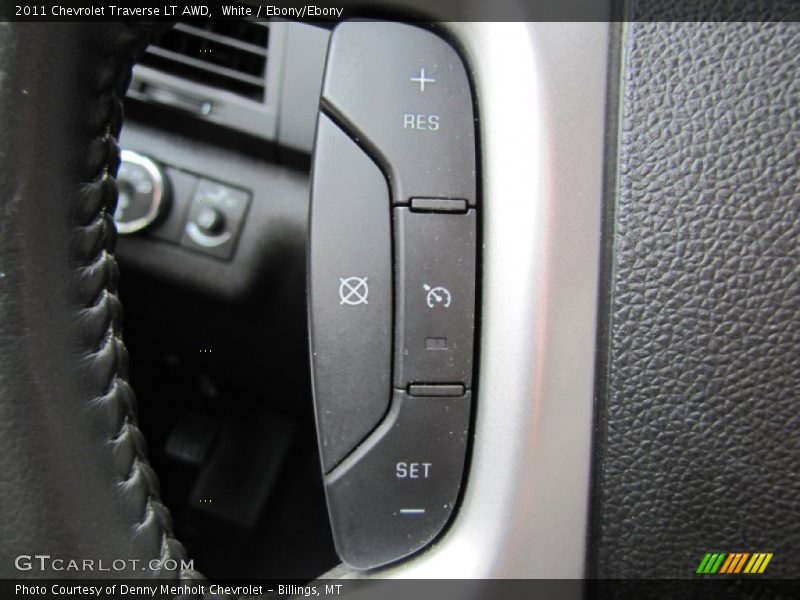 White / Ebony/Ebony 2011 Chevrolet Traverse LT AWD