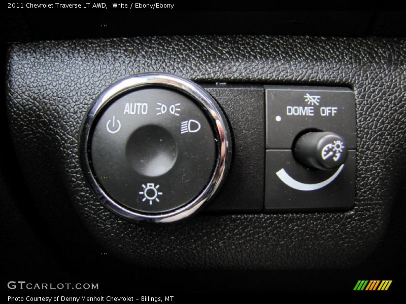 White / Ebony/Ebony 2011 Chevrolet Traverse LT AWD