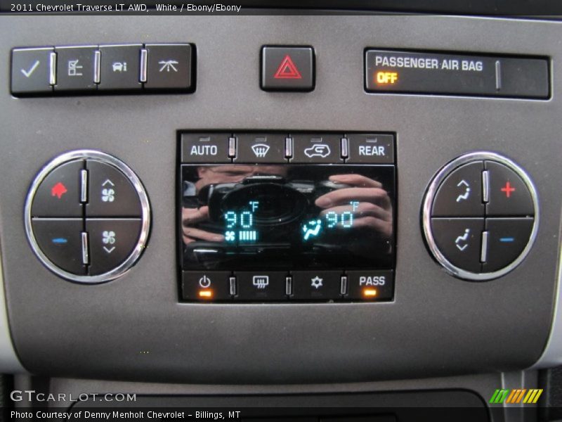White / Ebony/Ebony 2011 Chevrolet Traverse LT AWD
