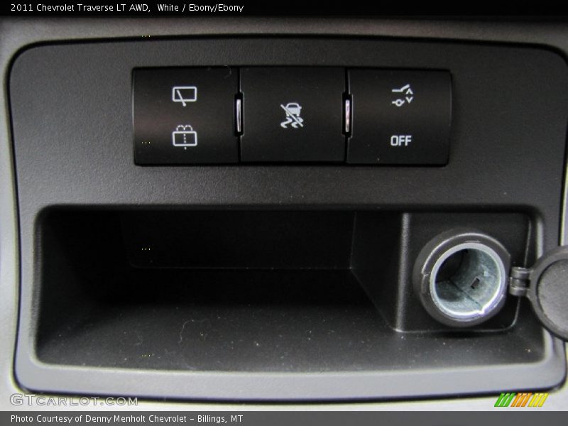 White / Ebony/Ebony 2011 Chevrolet Traverse LT AWD