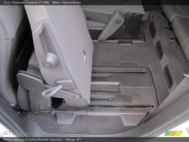 White / Ebony/Ebony 2011 Chevrolet Traverse LT AWD