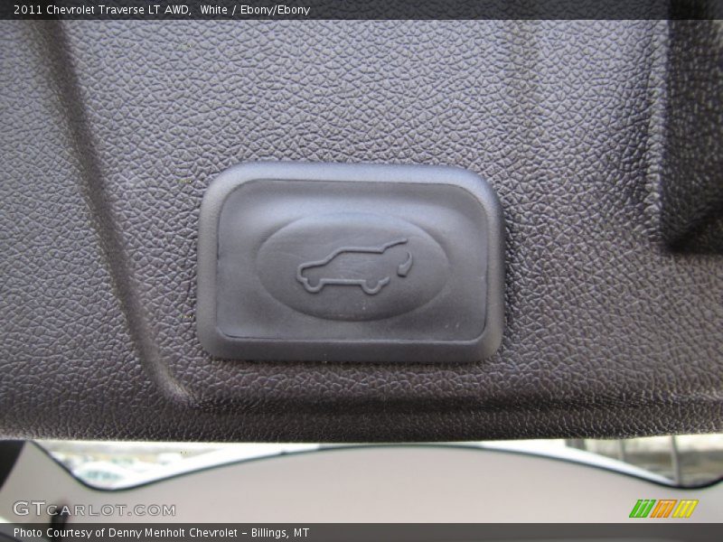 White / Ebony/Ebony 2011 Chevrolet Traverse LT AWD