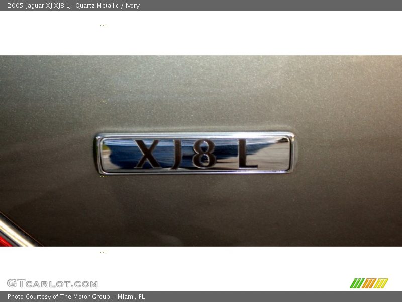 Quartz Metallic / Ivory 2005 Jaguar XJ XJ8 L
