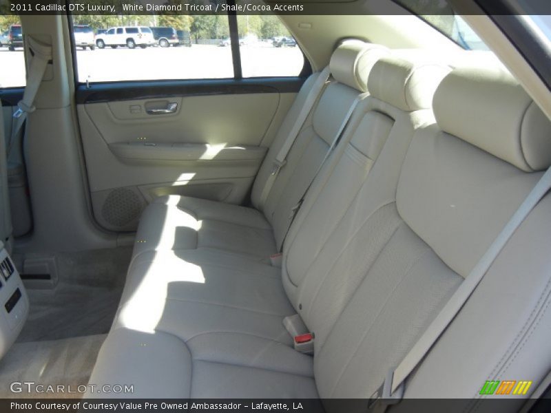 White Diamond Tricoat / Shale/Cocoa Accents 2011 Cadillac DTS Luxury