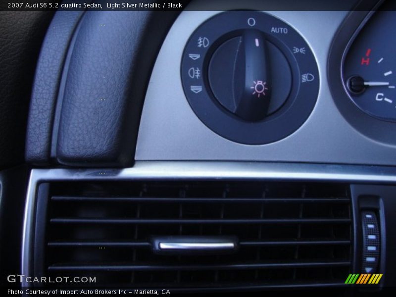 Controls of 2007 S6 5.2 quattro Sedan