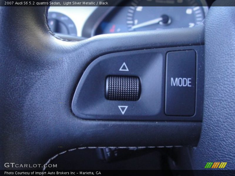 Controls of 2007 S6 5.2 quattro Sedan