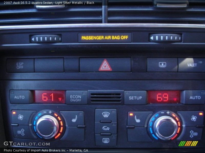 Controls of 2007 S6 5.2 quattro Sedan