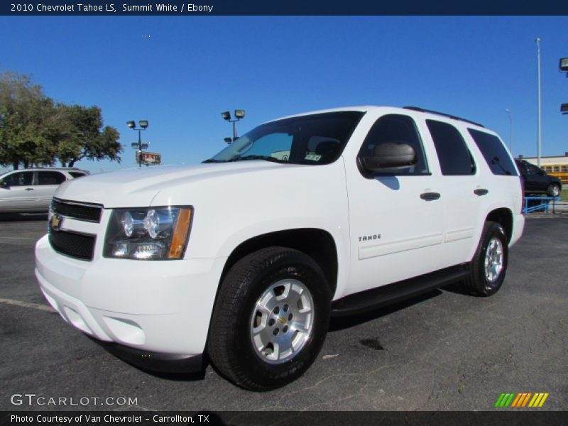 Front 3/4 View of 2010 Tahoe LS