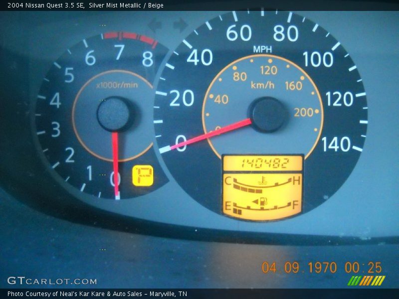 Silver Mist Metallic / Beige 2004 Nissan Quest 3.5 SE