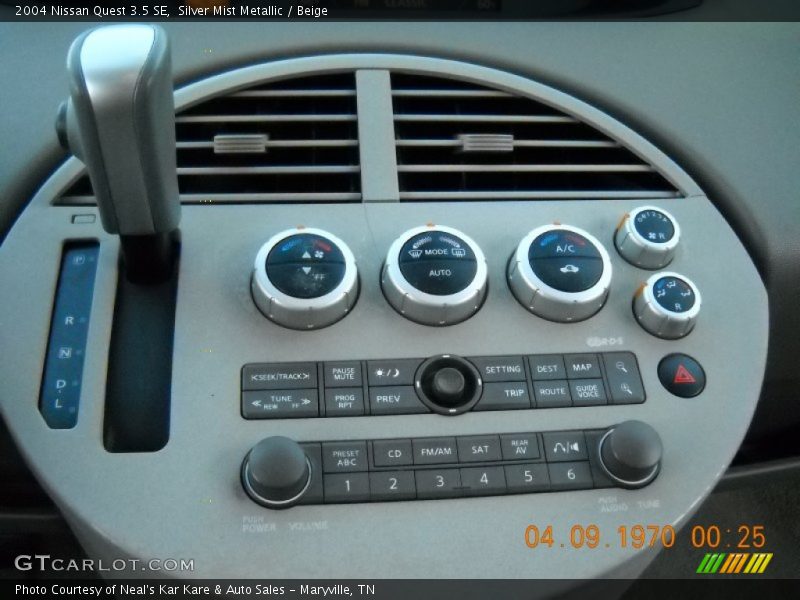 Silver Mist Metallic / Beige 2004 Nissan Quest 3.5 SE