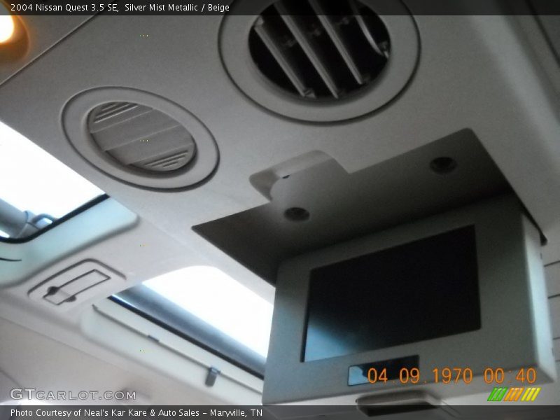 Silver Mist Metallic / Beige 2004 Nissan Quest 3.5 SE