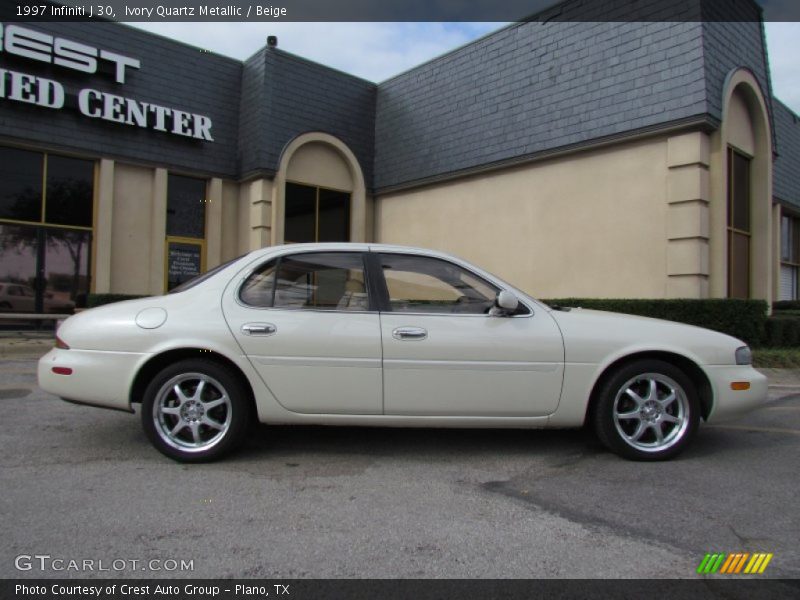 Ivory Quartz Metallic / Beige 1997 Infiniti J 30