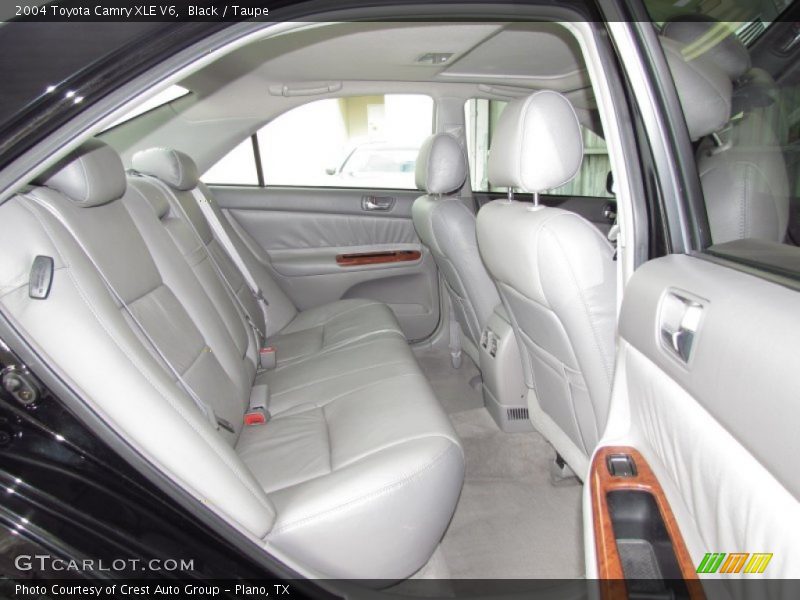 Black / Taupe 2004 Toyota Camry XLE V6