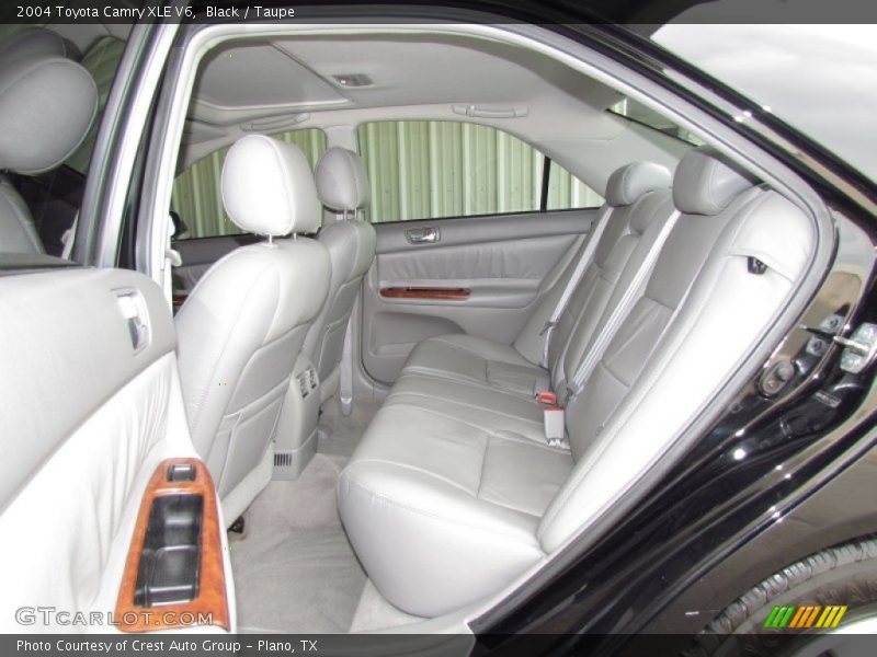 Black / Taupe 2004 Toyota Camry XLE V6