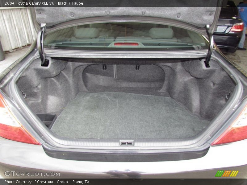 Black / Taupe 2004 Toyota Camry XLE V6