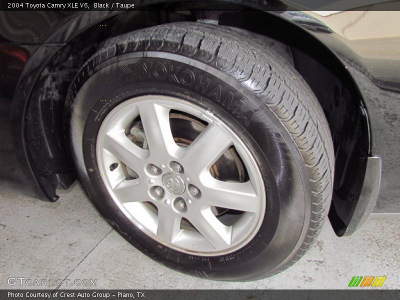 Black / Taupe 2004 Toyota Camry XLE V6