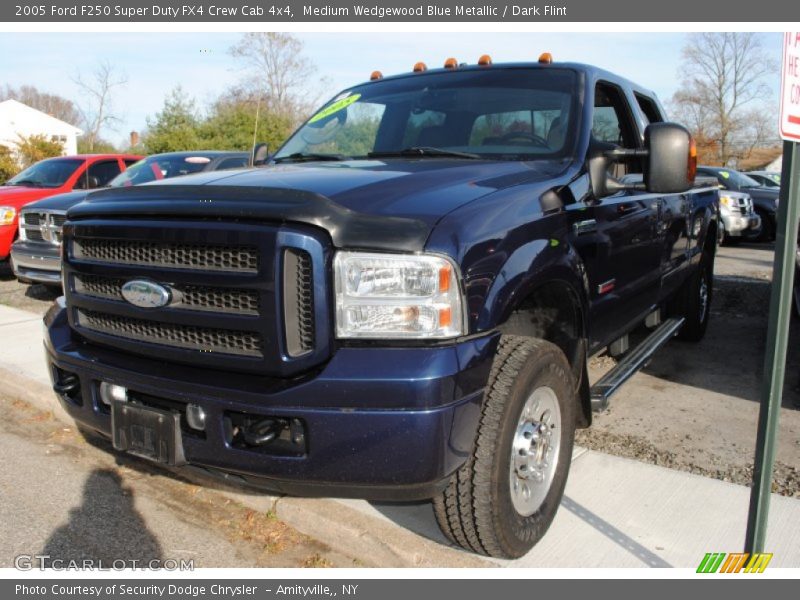 Medium Wedgewood Blue Metallic / Dark Flint 2005 Ford F250 Super Duty FX4 Crew Cab 4x4