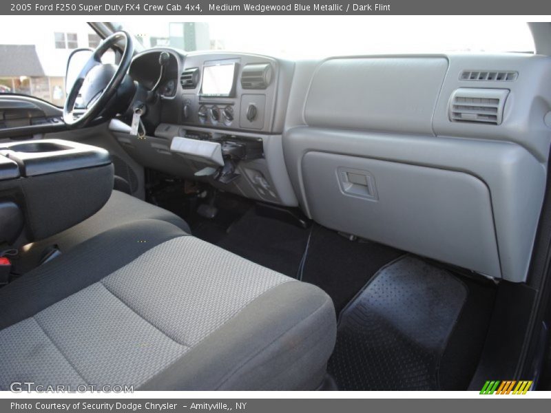 Medium Wedgewood Blue Metallic / Dark Flint 2005 Ford F250 Super Duty FX4 Crew Cab 4x4