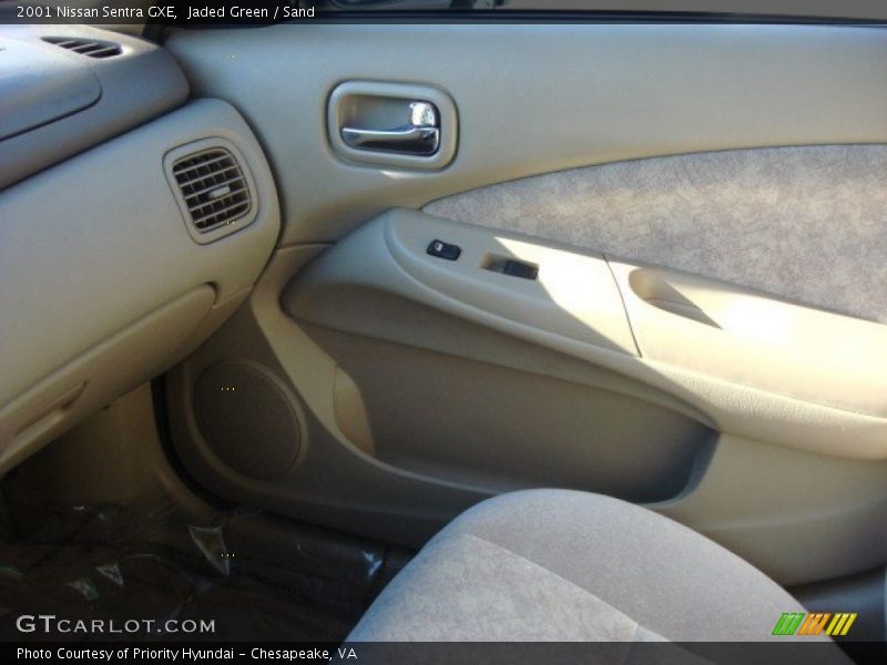 Jaded Green / Sand 2001 Nissan Sentra GXE