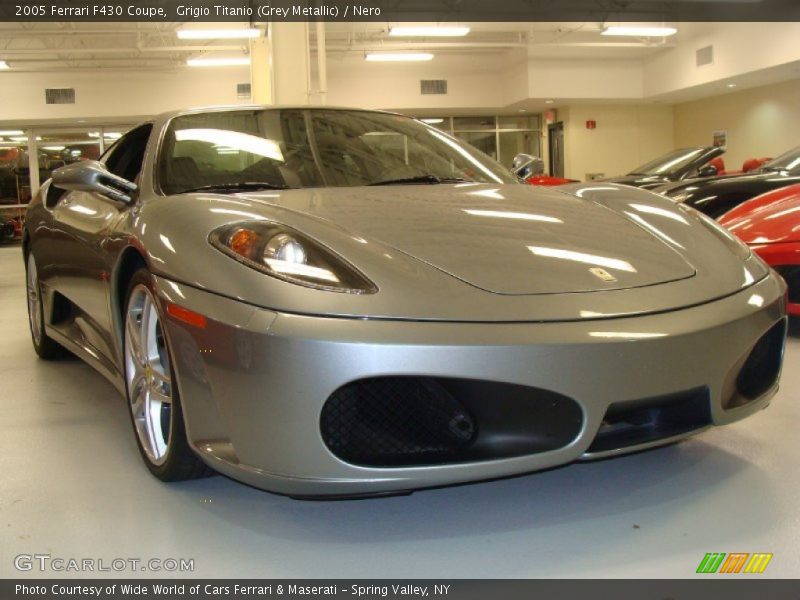 Front 3/4 View of 2005 F430 Coupe