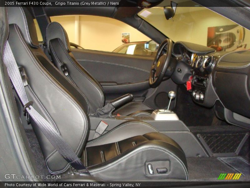  2005 F430 Coupe Nero Interior