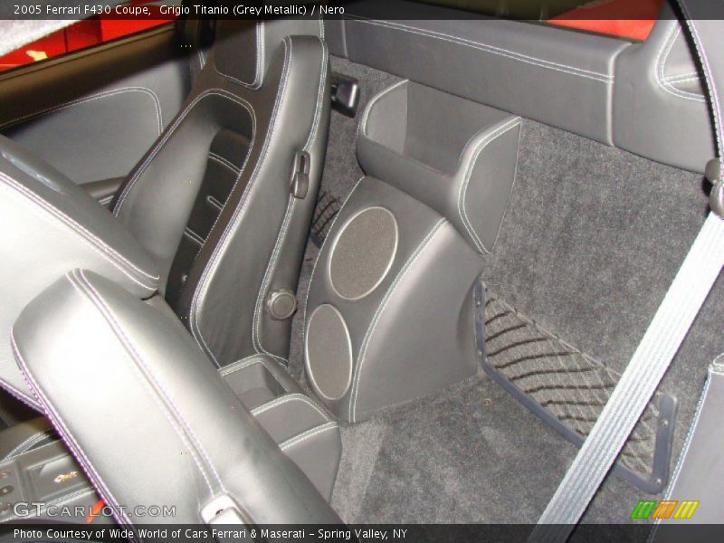  2005 F430 Coupe Nero Interior