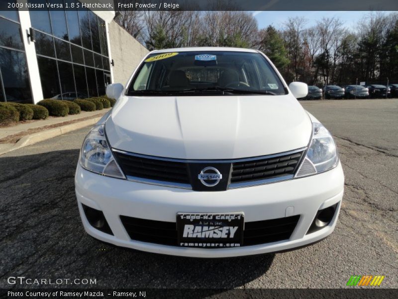 Fresh Powder / Beige 2009 Nissan Versa 1.8 S Hatchback