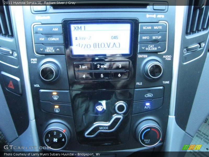 Radiant Silver / Gray 2011 Hyundai Sonata SE