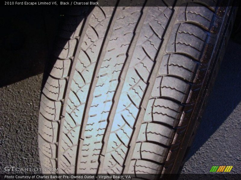 Black / Charcoal Black 2010 Ford Escape Limited V6