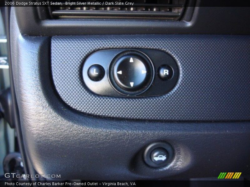 Bright Silver Metallic / Dark Slate Grey 2006 Dodge Stratus SXT Sedan