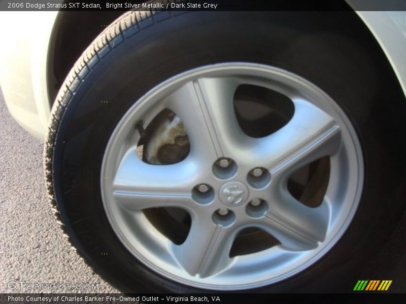 Bright Silver Metallic / Dark Slate Grey 2006 Dodge Stratus SXT Sedan